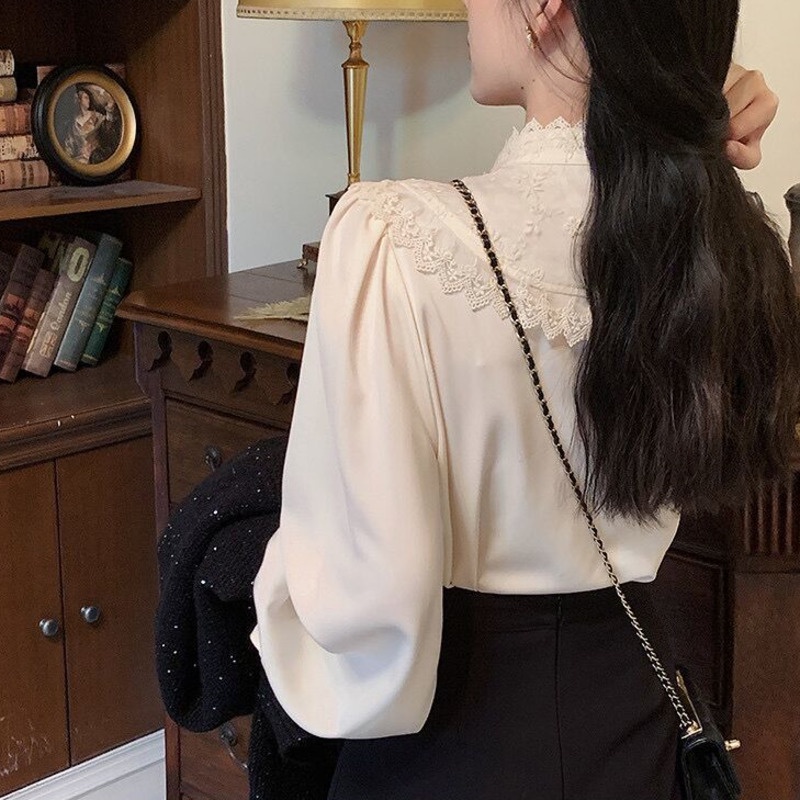 Áo nữ tay dài phối ren thời trang mới mẻ cá tính