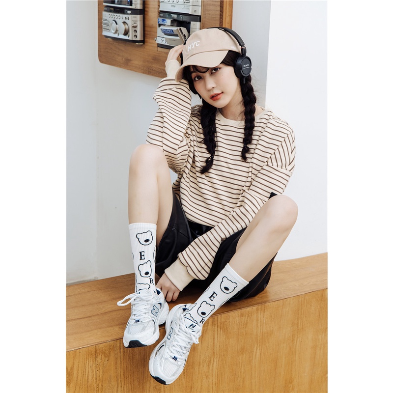 Vớ tất cổ cao trắng đen thêu icon mặt gấu chữ B