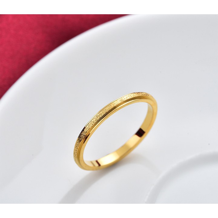 Nhẫn titan bản mỏng 2mm phun cát siêu đẹp, bền màu, hợp thời trang, mang đến vẻ đẹp quyến rũ cho đôi tay của bạn