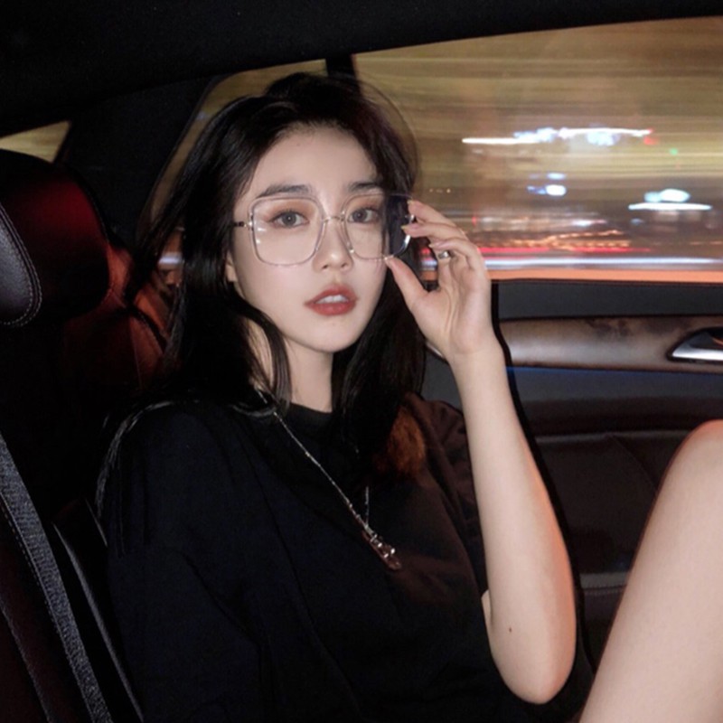 Mắt Kính Gọng Lớn Chặn Ánh Sáng Xanh Thời Trang
