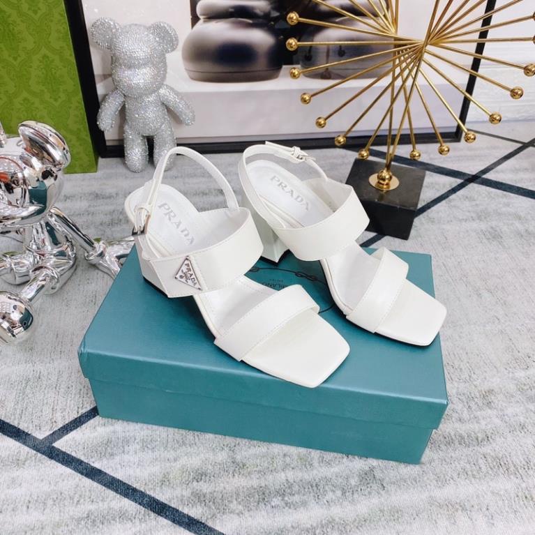 Sandal Prada Gót Trụ 2 Màu Trắng Đen Full Size 35-39