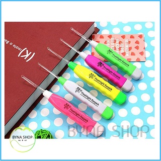Dụng cụ lấy ráy tai có đèn soi cho bé