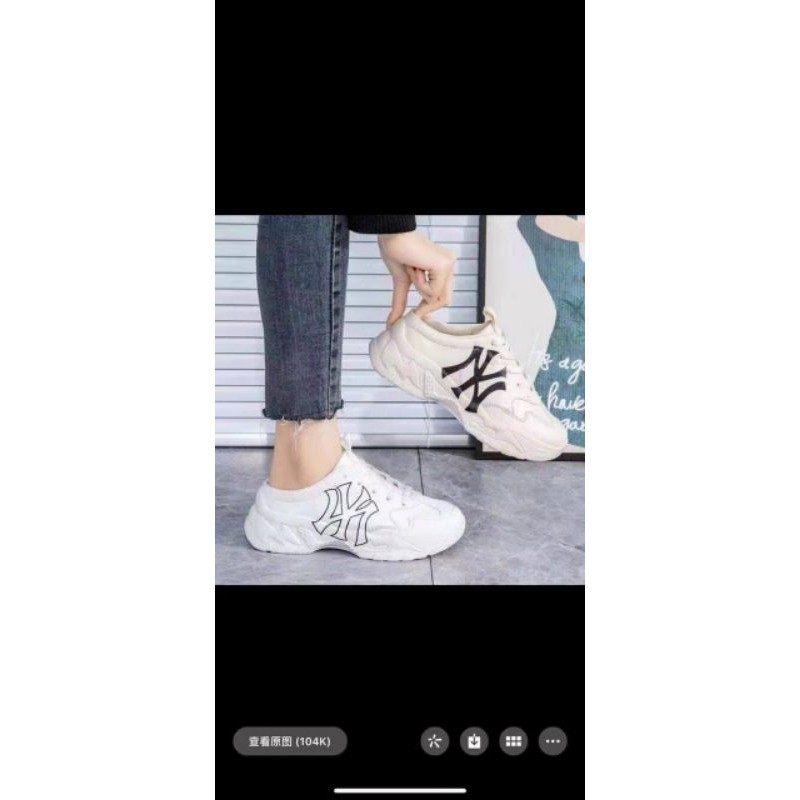 Giày nữ thời trang