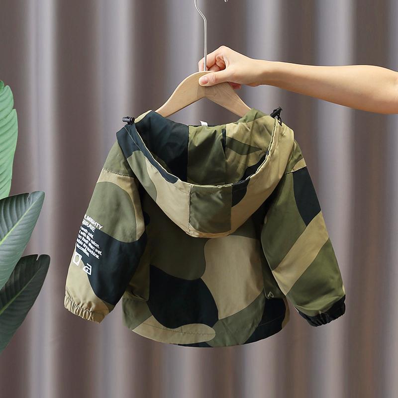 Áo khoác họa tiết rằn ri cho bé trai