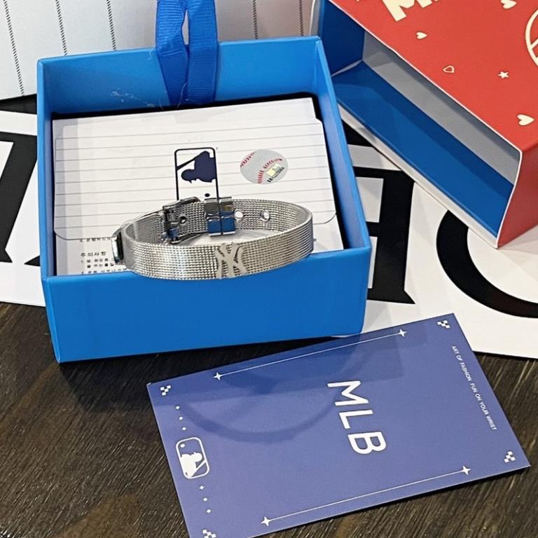 VÒNG TAY MLB LOGO FULL BOX CHO NAM VÀ NỮ - KHÔNG GỈ