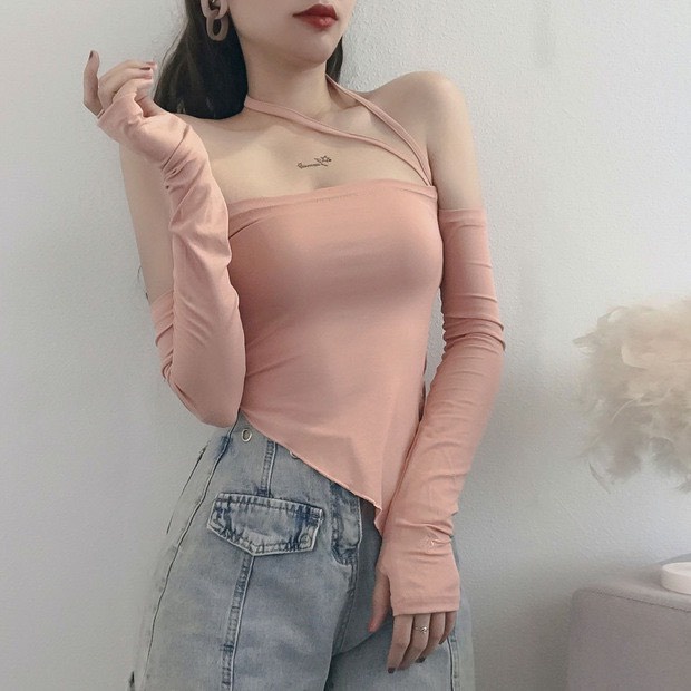Áo Croptop Vạt Chéo Tam Giác Trễ Vai Tay Dài Dây Chéo Cổ A5261