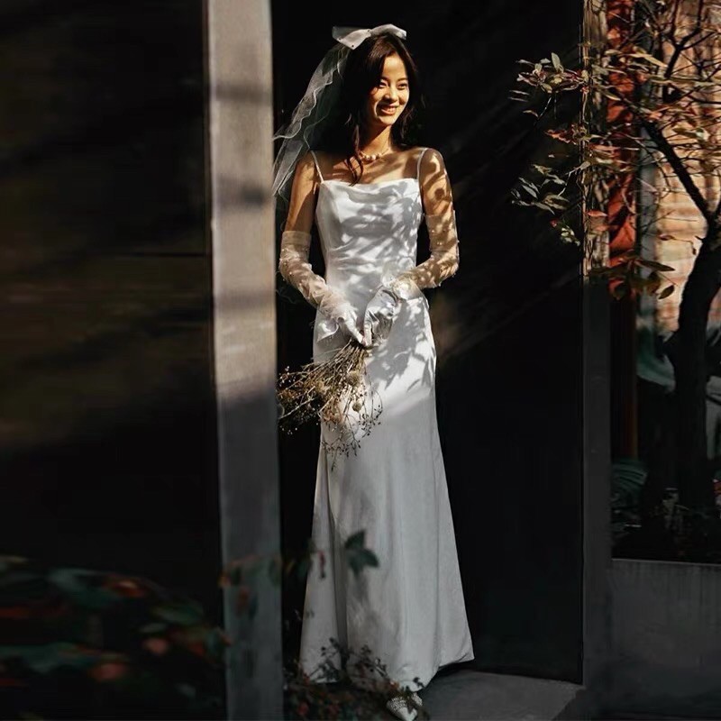 Đầm chụp cứơi đơn giản sửa theo số đo dresscode đầm dâu phụ váy cưới chụp ảnh Linari D2