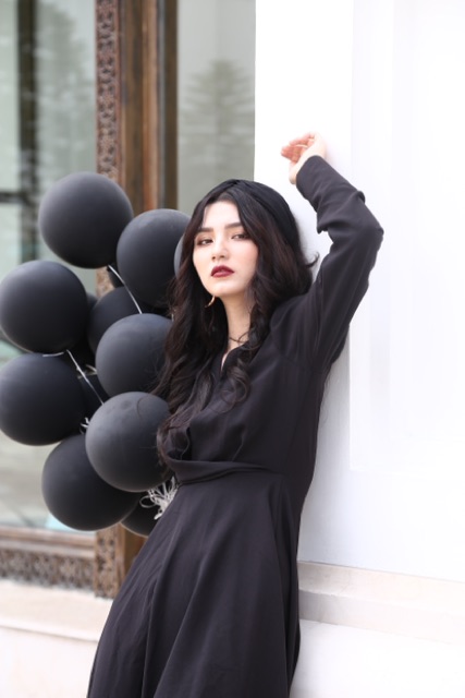 VÁY ĐI PROM - LADY LADY DRESS - VÁY CỔ KHOÉT SÂU TAY DÀI | BigBuy360 - bigbuy360.vn