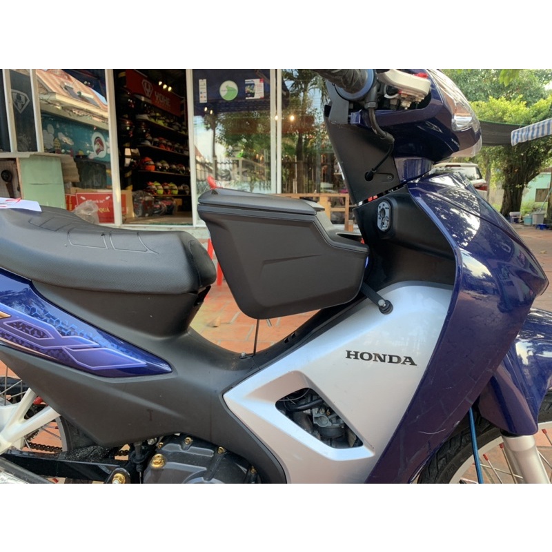 Thùng giữa G12N và pat gắn xe Wave 110