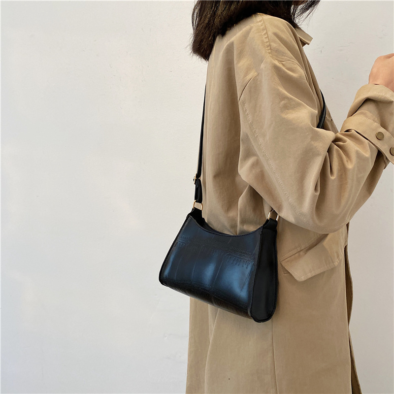 Túi xách vải da đeo chéo cá tính sành điệu dành cho phái nữ