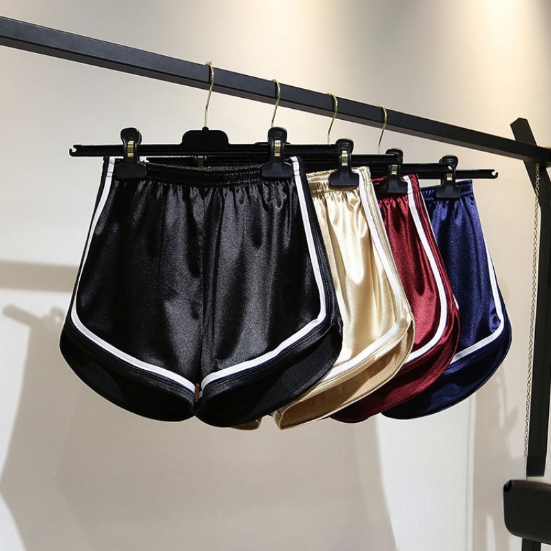 Quần Short Thể Thao Nữ