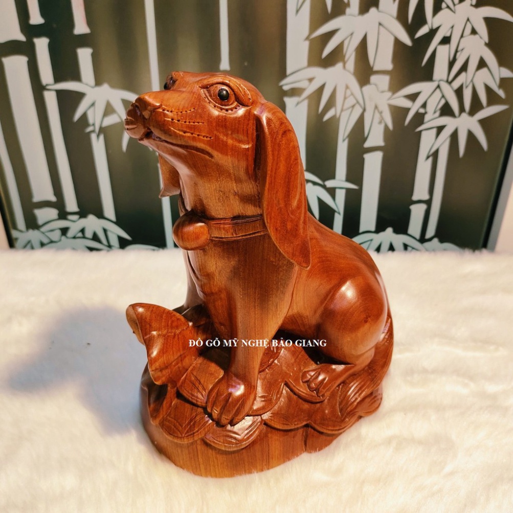 Tượng con chó gỗ hương cao 24 ngang 19 sâu 14 cm