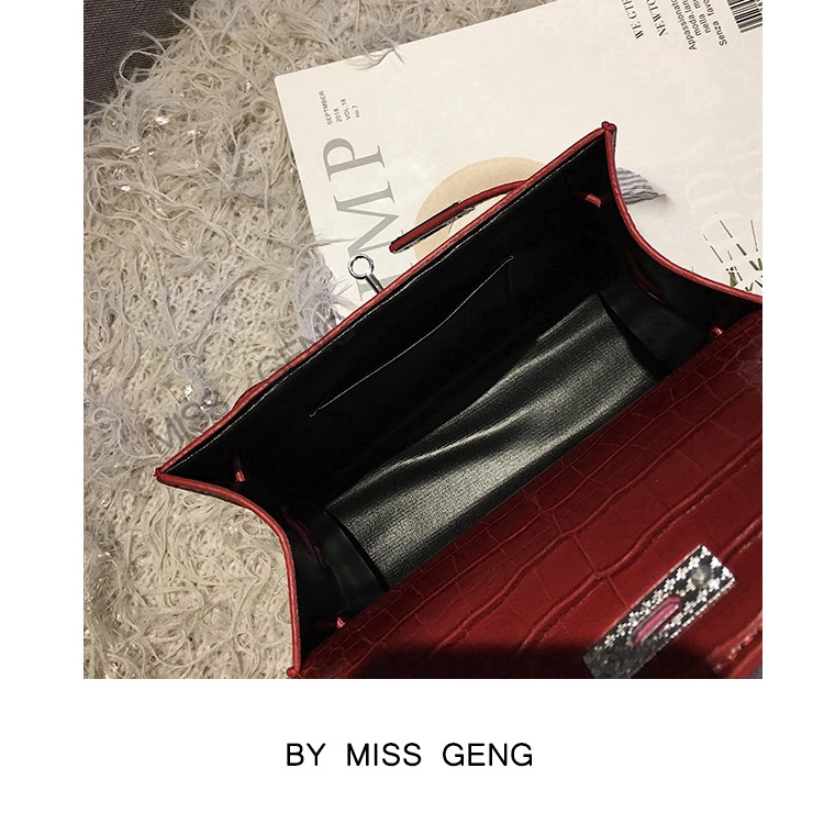 Túi Đeo Vai Kelly Dây Xích Thời Trang