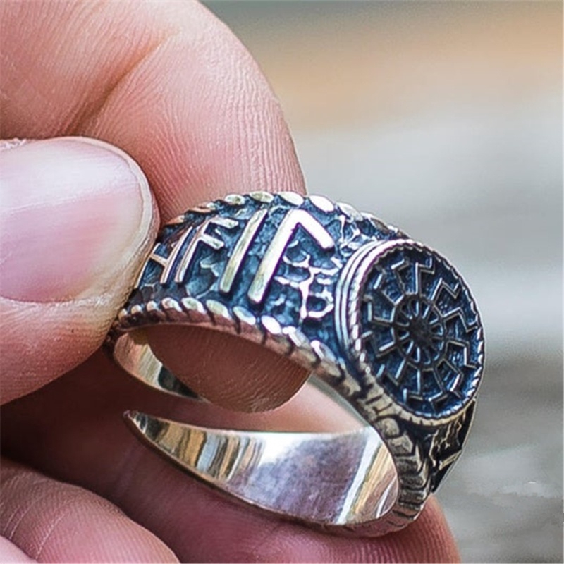 Nhẫn thép titan đen chất lượng cao phong cách Gothic cổ điển 316L