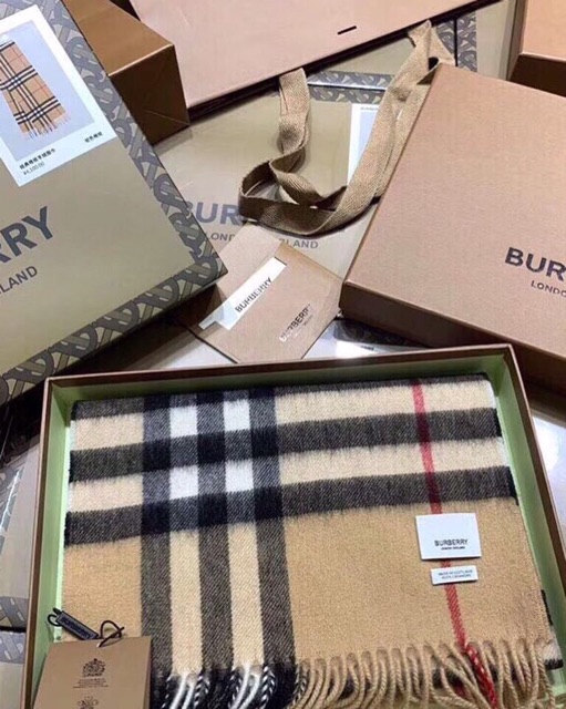 KHĂN CHOÀNG BBR authentic