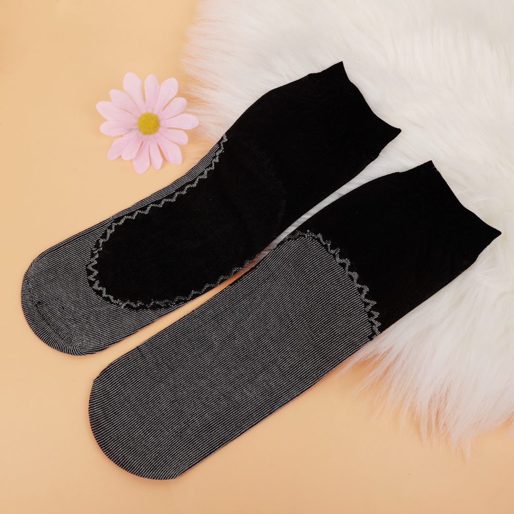 1 Đôi Tất Ngắn Vô Hình Bằng Nylon Mềm Mại Chống Trượt Cho Nữ