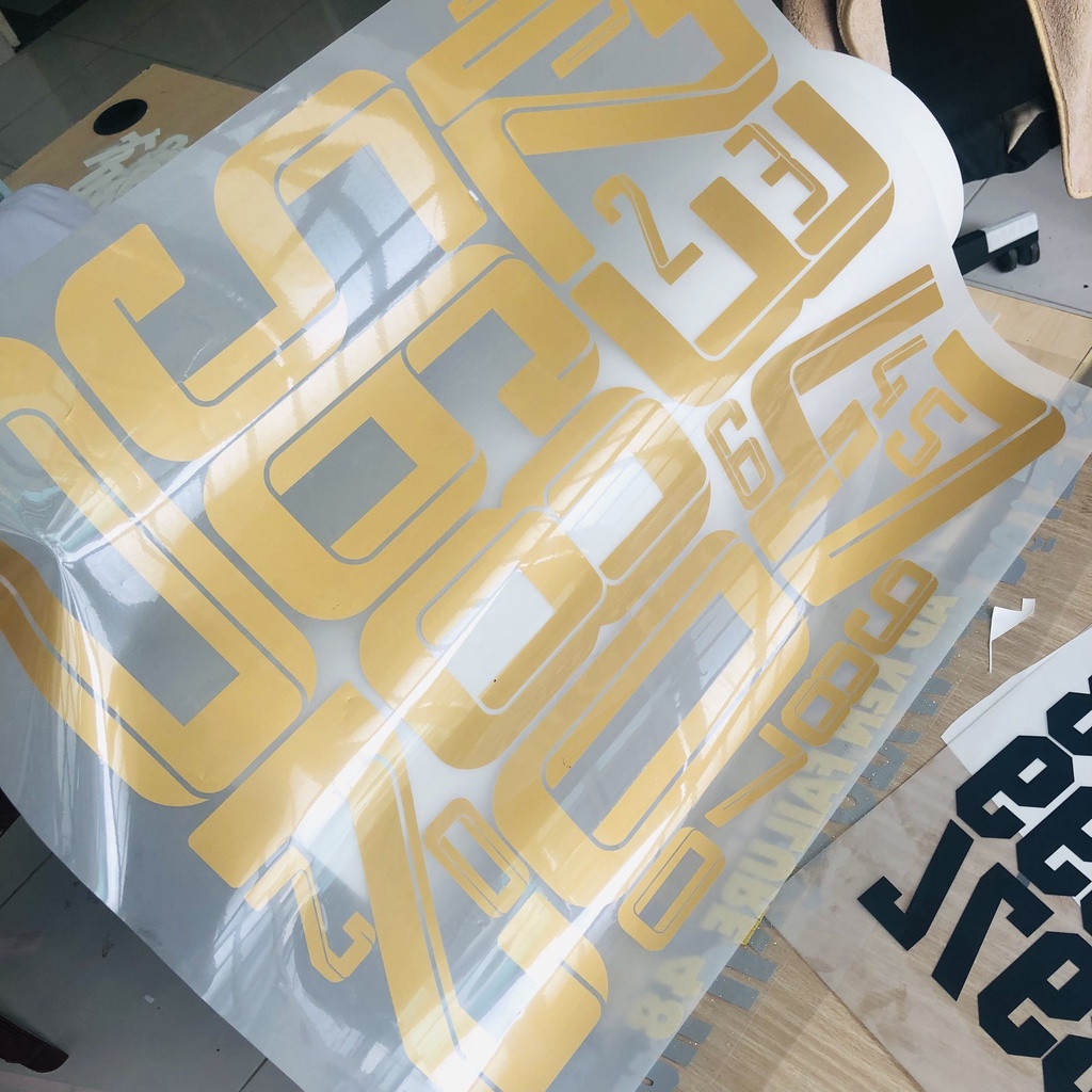 Số in quần áo đá banh mẫu Bayen muchen - Loại Decal in PU cao cấp Vàng đồng cao 23cm