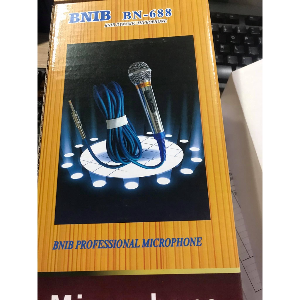 Micro có dây karaoke chuyên nghiệp BNIB- BN 688.