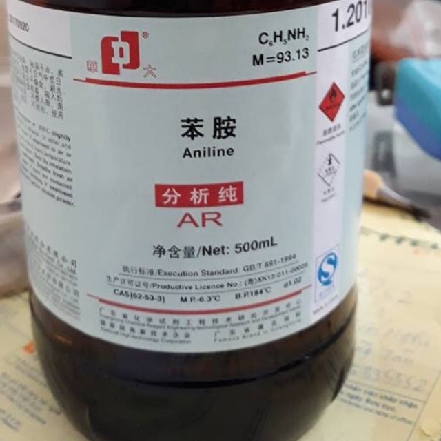 Hoá chất aniline chai 500ml C6H5NH2 anilin