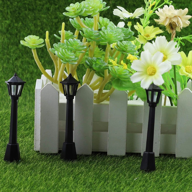 Bộ 4 Mô Hình Đèn Đường Mini Dễ Thương Dùng Trang Trí Tiểu Cảnh / Nhà Búp Bê