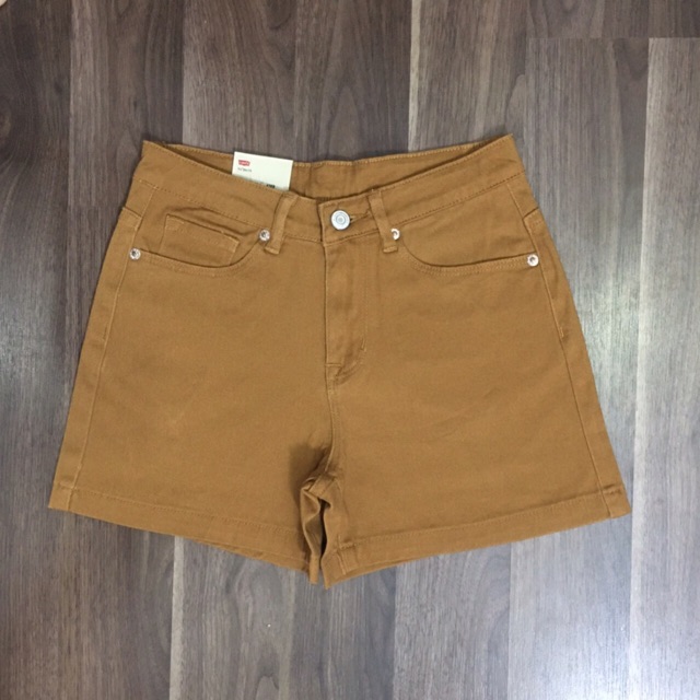 short jeans màu