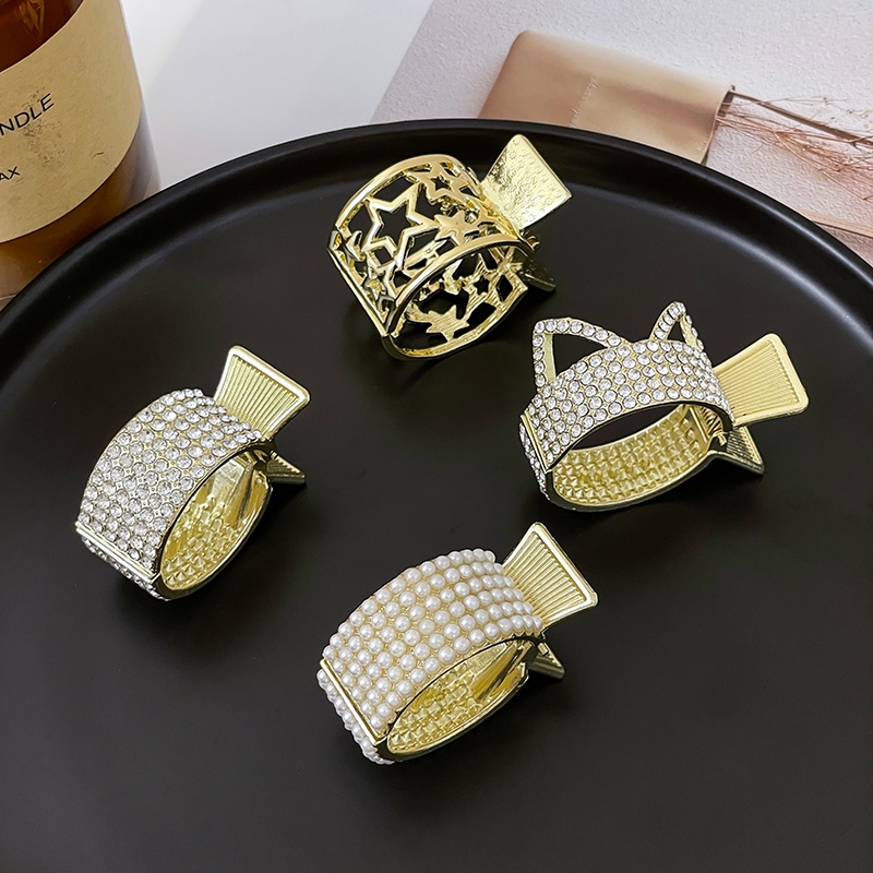 Kẹp Tóc Hình Tai Mèo Đính Ngọc Trai Thời Trang