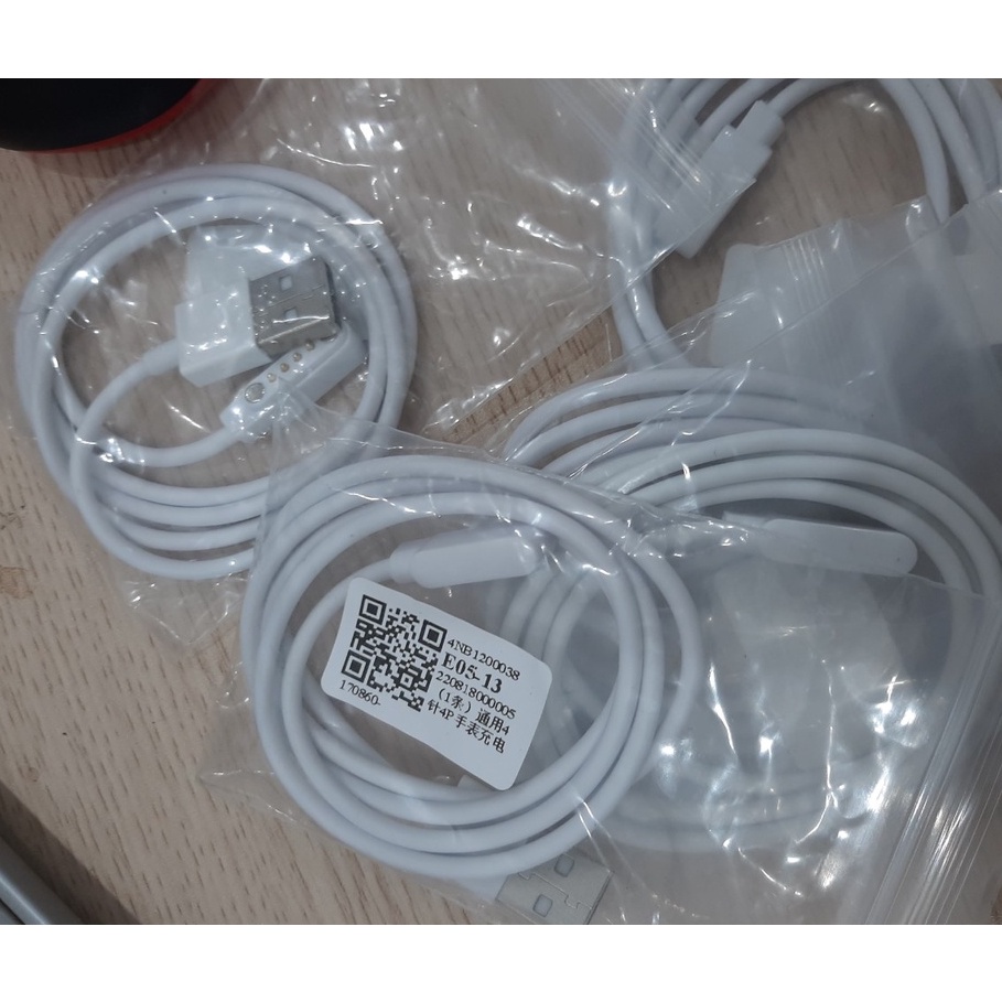 Dây Sạc Nam Châm Cao Cấp Đồng Hồ Thông Minh Định vị trẻ Em  dài hơn xạc thường . Dây sạc cao cấp