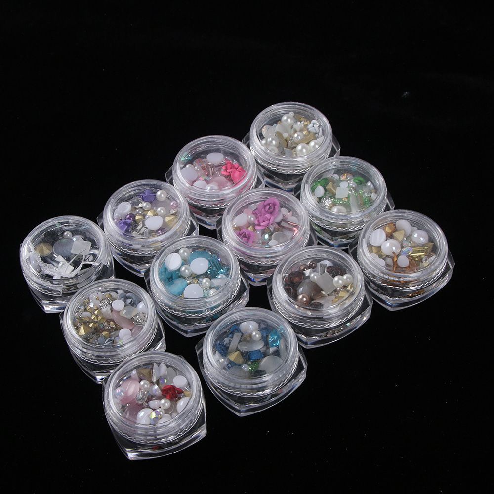 Đá kim tuyến đính móng trang trí