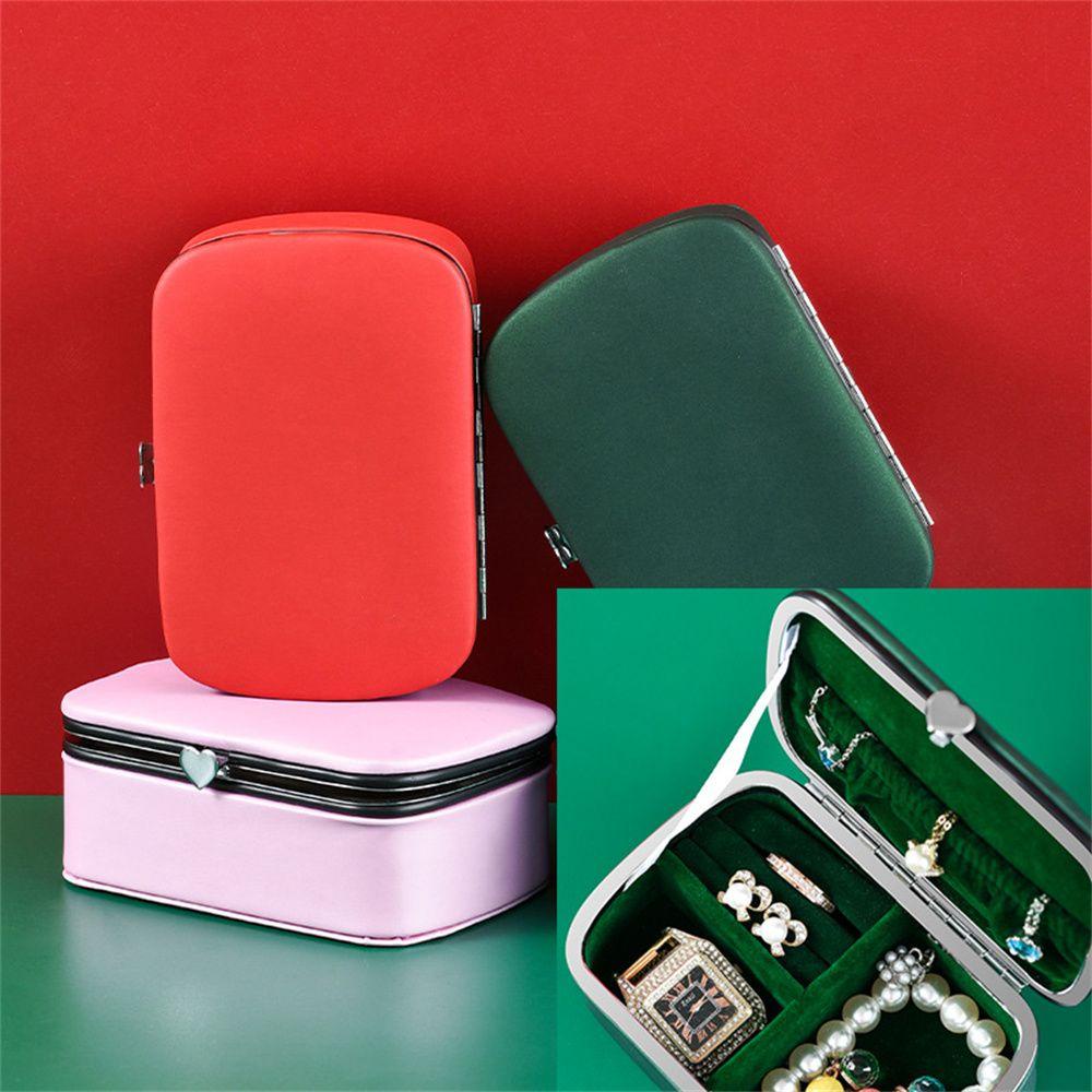 Hộp Đựng Trang Sức Tiện Dụng Khi Đi Du Lịch