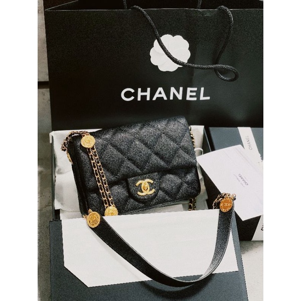 Túi đeo chéo nữ đẹp sz21cm da caviar quai gắn khuy 2 màu đen&amp;trắng fullbox nam châm đẹp dã man