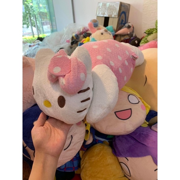 gối ôm hello kitty