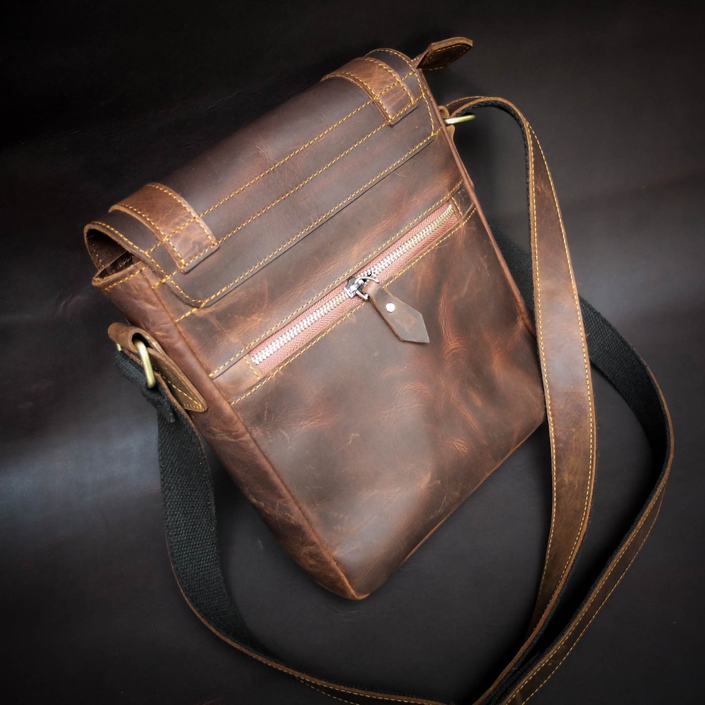 Túi chéo da sáp Crazy horse Messenger classic - Manuk Leather | BigBuy360 - bigbuy360.vn