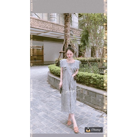 Váy thô kẻ ô xuông cổ vuông form rộng ( kèm ảnh shop chụp)