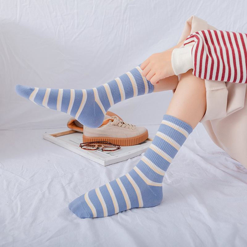 Tất cotton họa tiết xinh xắn hợp thời trang