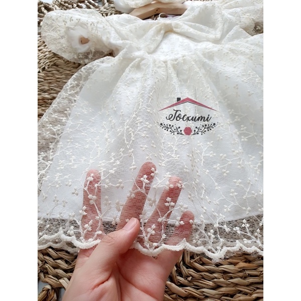 Váy công chúa trắng cổ nơ tay phồng ren cao cấp - Tocxumi