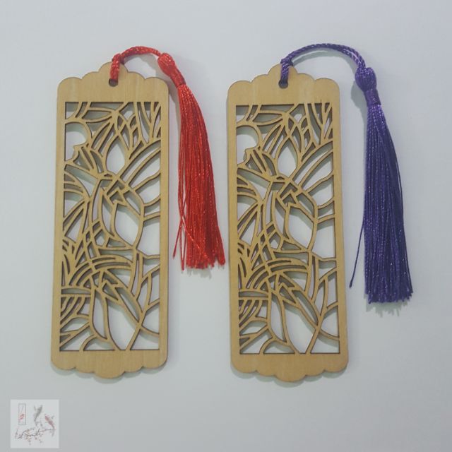 BOOKMARK GỖ KHẮC HOA VĂN