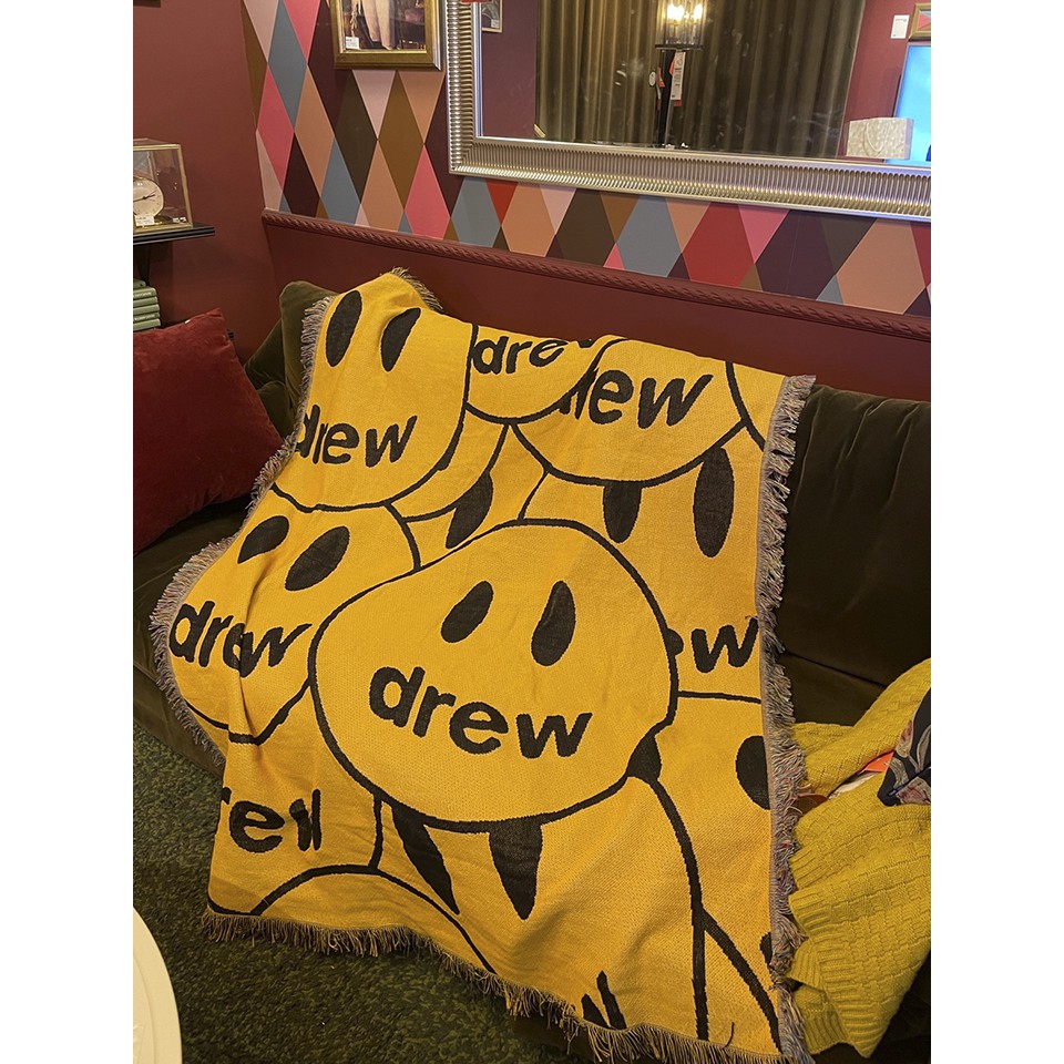 Thảm trải sofa, chăn trang trí họa tiết Drew House (ORDER)