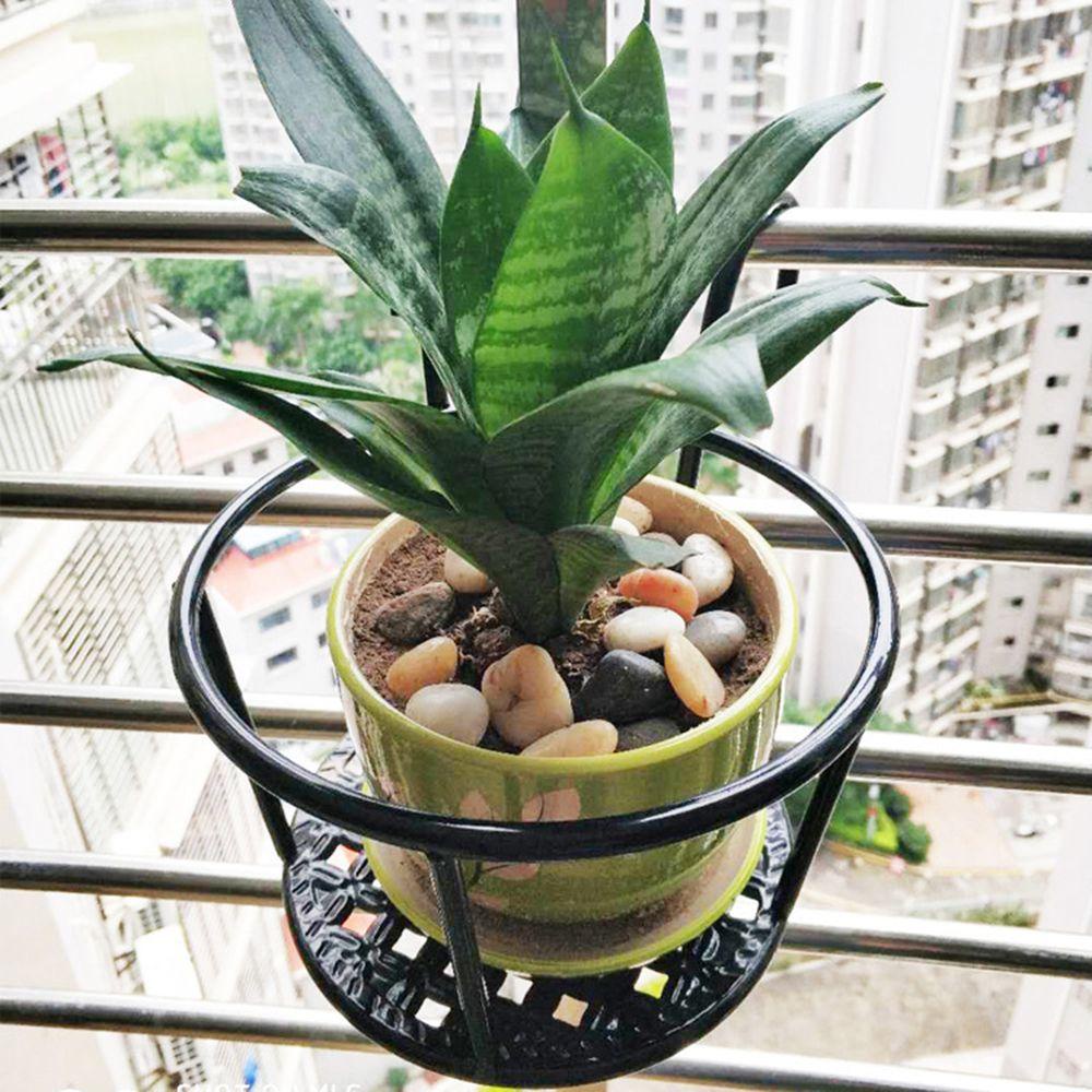 Giá Sắt Treo Chậu Hoa Trang Trí Ban Công / Cửa Sổ