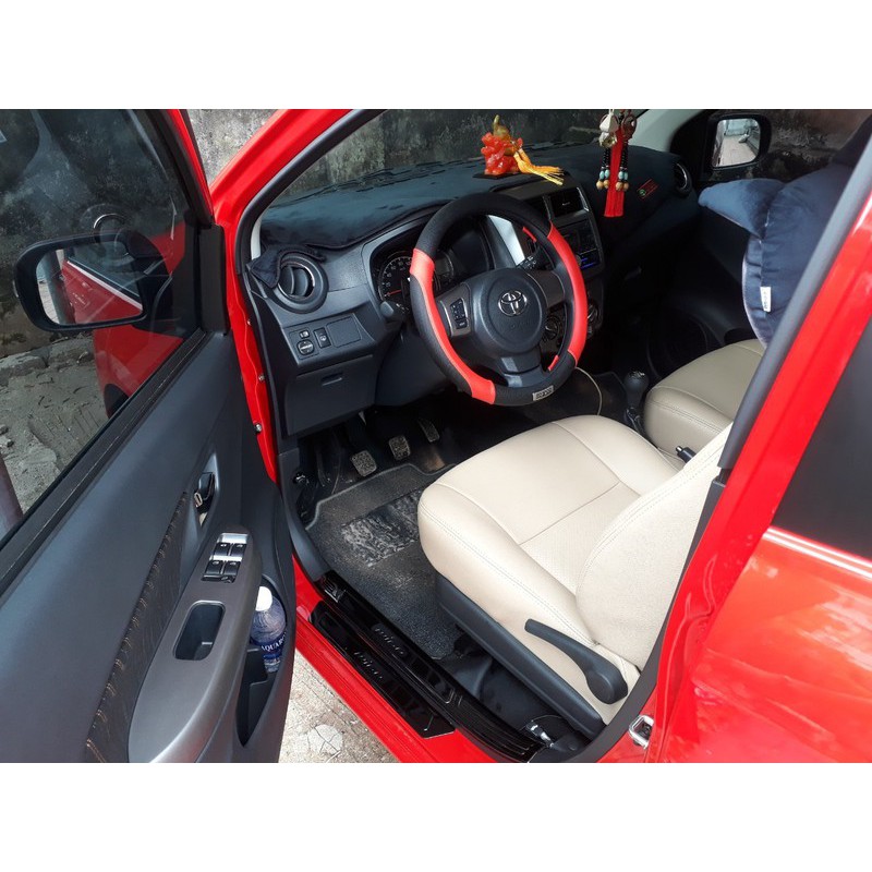 Ốp bậc cửa trong ngoài Toyota Wigo 2018 2019 2020 mẫu titan