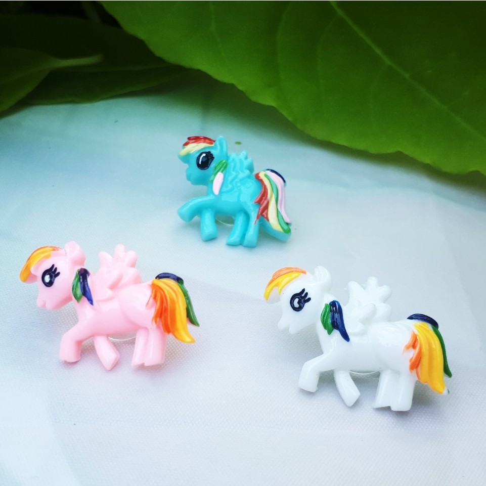 Nút cài dép Sticker Jibbitz hình ngựa Pony 3D cho sục bít đầu Cross Duet Baya