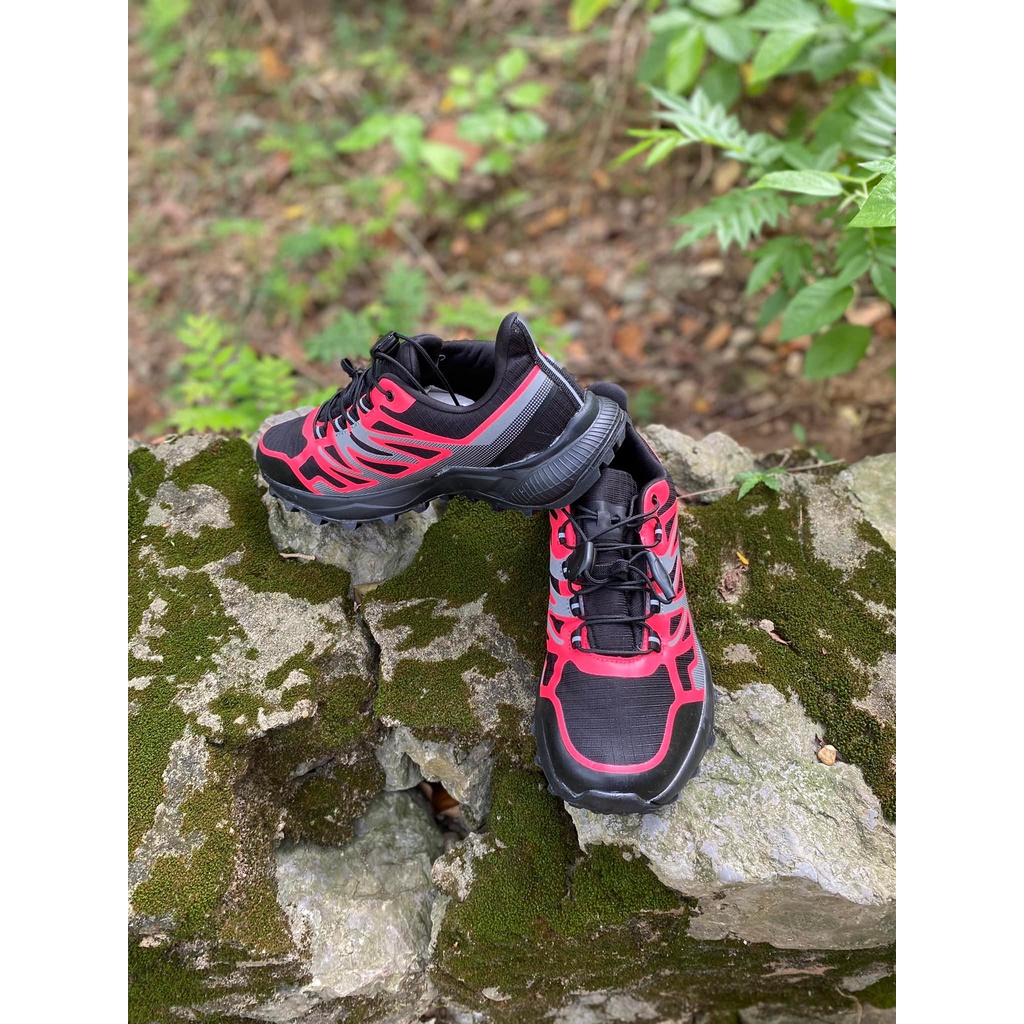 Giày leo núi Crivit màu hồng neon