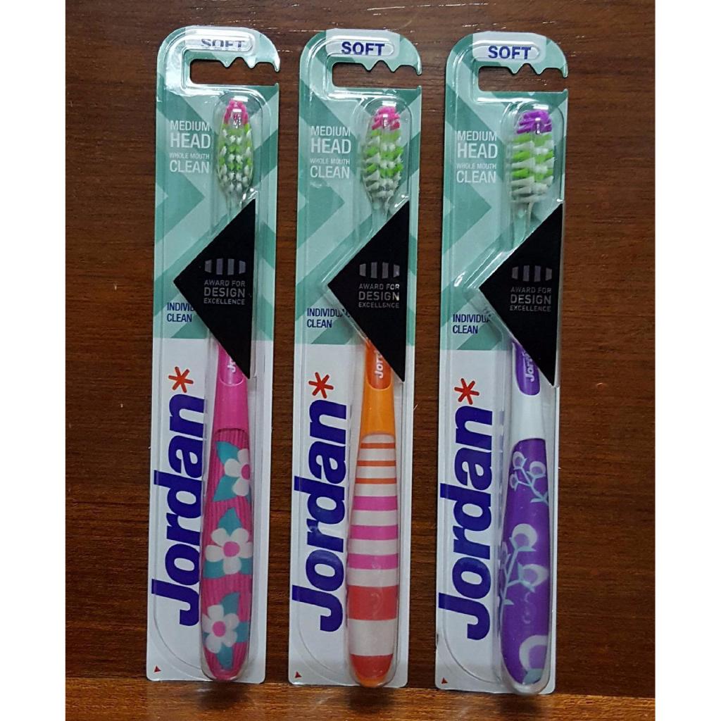 Bộ 3 Bàn Chải Đánh Răng JORDAN INDIVIDUAL CLEAN -Nhập Khẩu Malaysia ( Màu ngẫu nhiên)