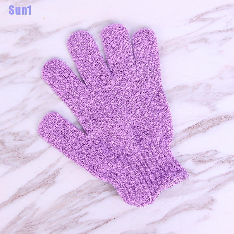 1 Đôi Găng Tay Mát Xa Tẩy Tế Bào Chết Khi Đi Du Lịch