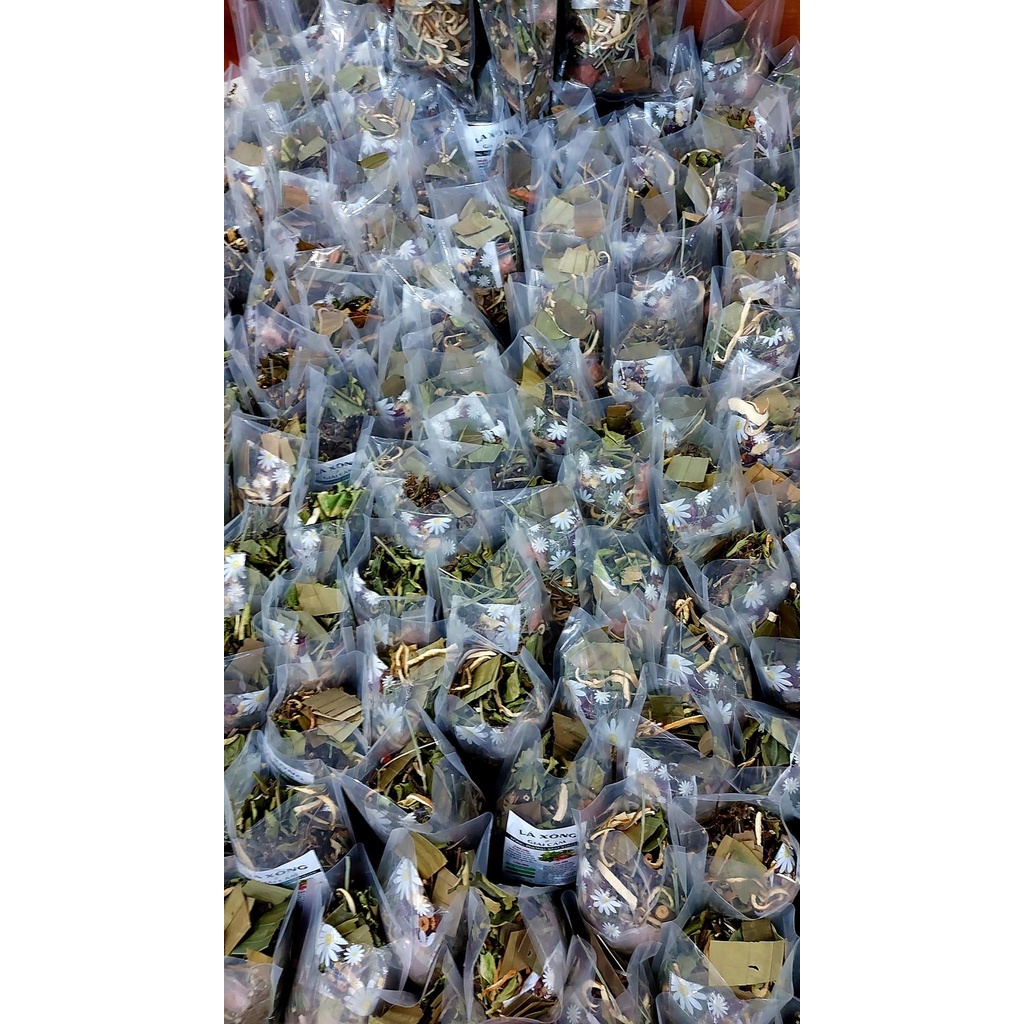 Gói lá tắm, lá xông thảo dược 500g (tặng kèm 1 gói trà xuyên tâm liên)