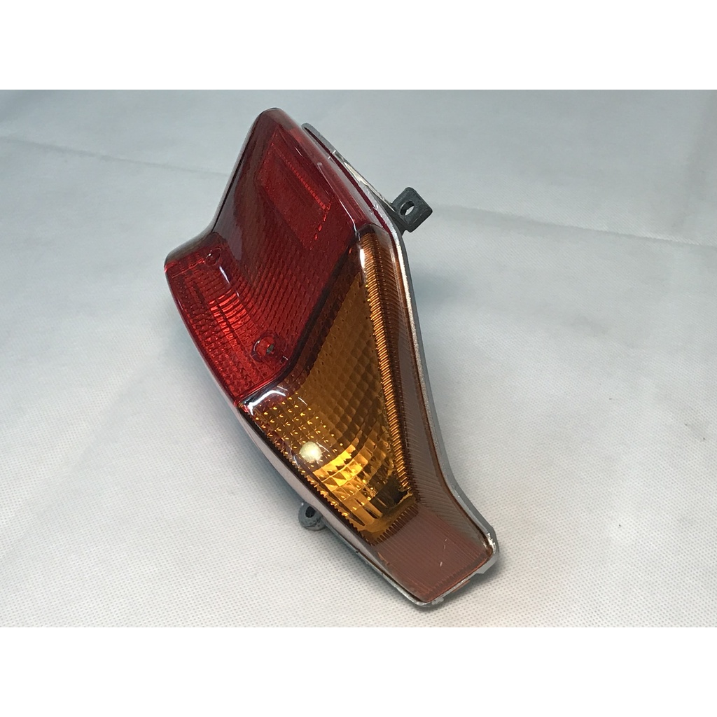 Cụm đèn hậu Umv Dream kèm bóng đèn đầy đủ loại tốt