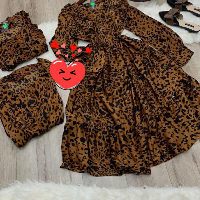 Đầm của chị nguyên vẹn 1977
