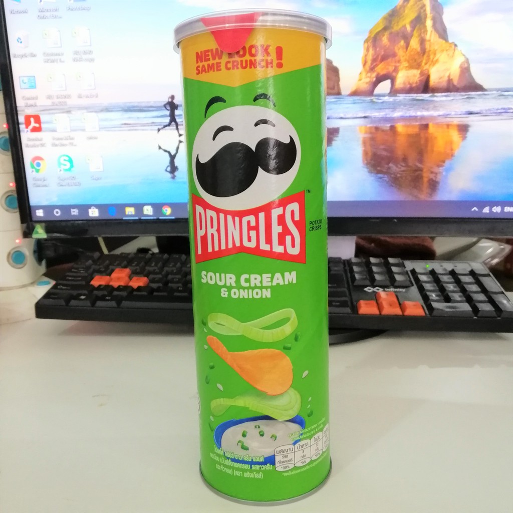 Snack Khoai Tây Pringles Vị Kem Chua Và Hành (Lon 107g)