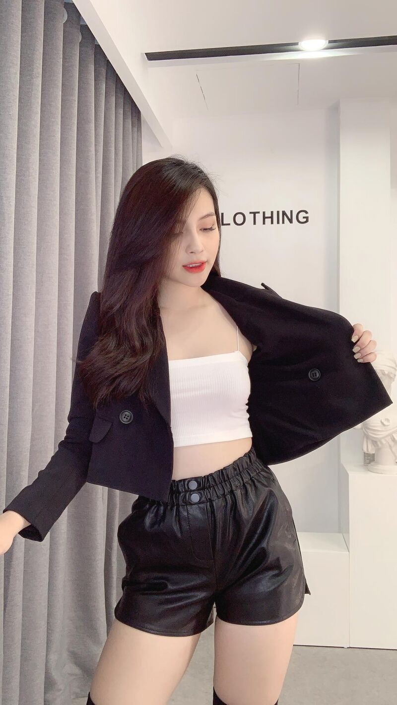 Áo quây nữ LIIN CLOTHING màu trắng, áo hai dây basic phong cách trẻ trung A2018