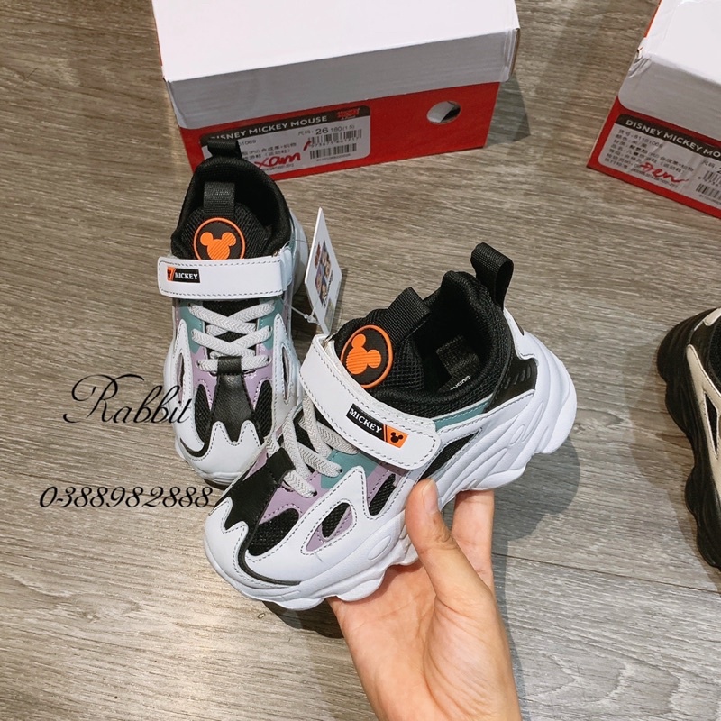Sneaker Disney siêu nhẹ (2)