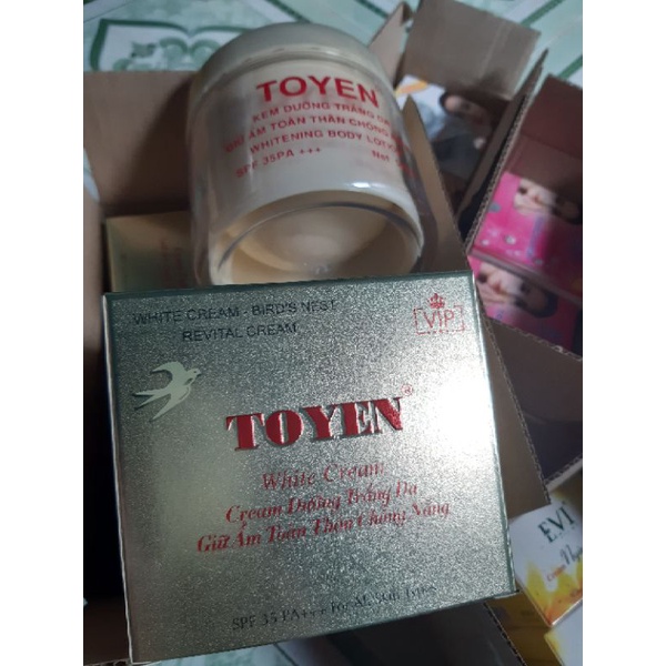 Kem Body dưỡng trắng da toàn thân tổ yến 500gr